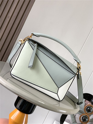 L0ew* small puzzle bag in classic calfskin