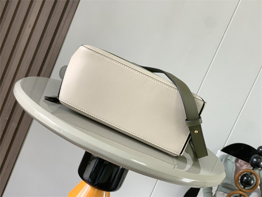 L0ew* small puzzle bag in classic calfskin