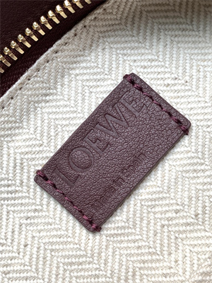 L0ew* small puzzle bag in classic calfskin