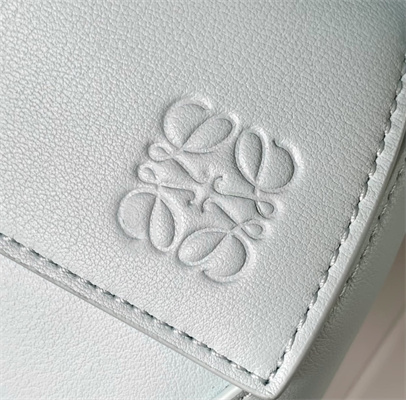 L0ew* small puzzle bag in classic calfskin