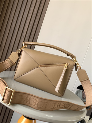 L0ew* small puzzle bag in classic calfskin