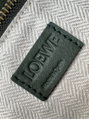 L0ew* small puzzle bag in classic calfskin