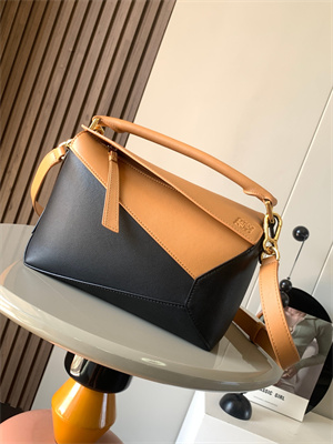 L0ew* small puzzle bag in classic calfskin