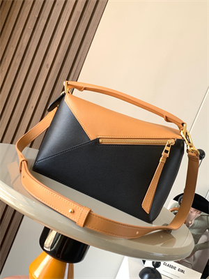 L0ew* small puzzle bag in classic calfskin