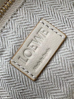 L0ew* small puzzle bag in classic calfskin