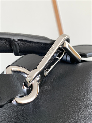 L0ew* small puzzle bag in classic calfskin