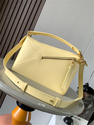 L0ew* small puzzle bag in classic calfskin