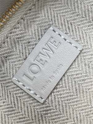 L0ew* small puzzle bag in classic calfskin