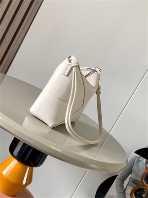 L0ew* puzzle fold pouch in shinny nappa calfskin