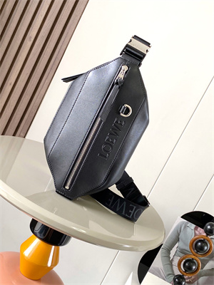 L0ew* convertible sling in classic calfskin