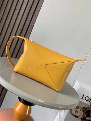 L0ew* puzzle fold wash bag in shiny calfskin