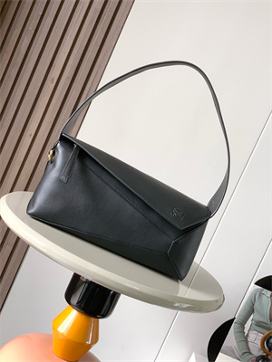 L0ew* puzzle hobo bag in classic calfskin