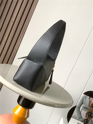 L0ew* puzzle hobo bag in classic calfskin