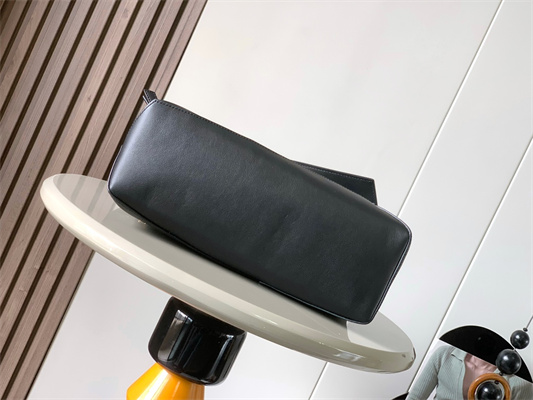 L0ew* puzzle hobo bag in classic calfskin