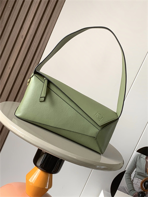 L0ew* puzzle hobo bag in classic calfskin