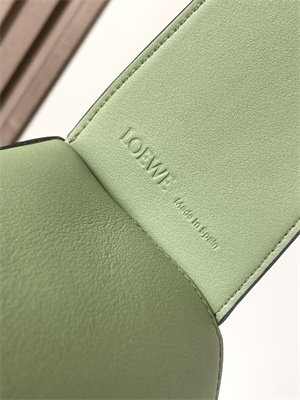 L0ew* puzzle hobo bag in classic calfskin