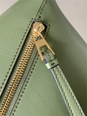 L0ew* puzzle hobo bag in classic calfskin