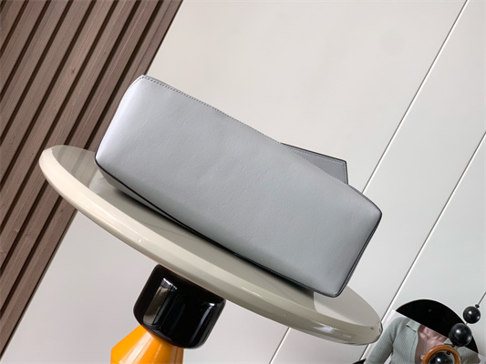 L0ew* puzzle hobo bag in classic calfskin