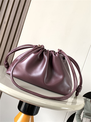 L0ew* medium flamenco purse in  mellow nappa lambskin