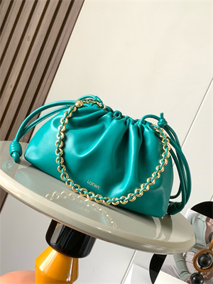 L0ew* medium flamenco purse in  mellow nappa lambskin