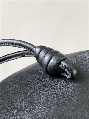 L0ew* medium flamenco purse in  mellow nappa lambskin