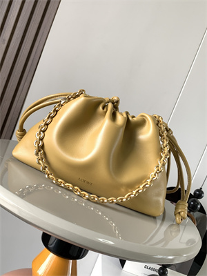 L0ew* medium flamenco purse in  mellow nappa lambskin