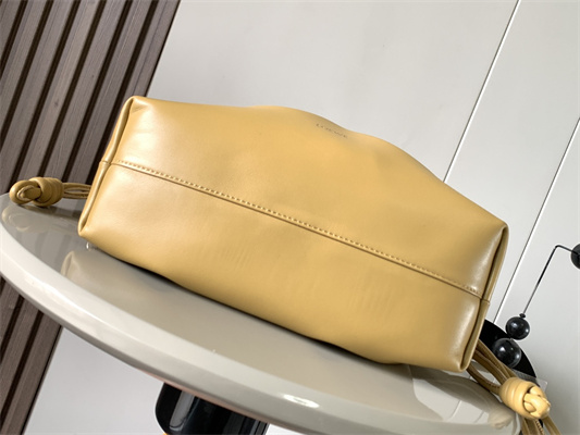 L0ew* medium flamenco purse in  mellow nappa lambskin