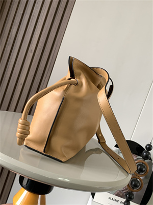 L0ew* medium flamenco clutch in nappa calfskin