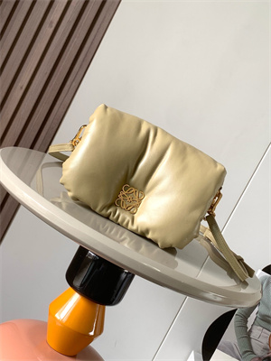 L0ew* puffer goya bag in shiny nappa lambskin