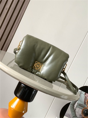 L0ew* puffer goya bag in shiny nappa lambskin