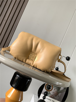 L0ew* puffer goya bag in shiny nappa lambskin