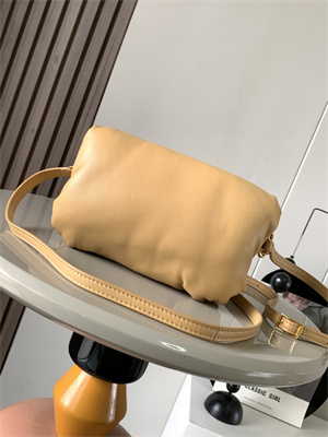 L0ew* puffer goya bag in shiny nappa lambskin