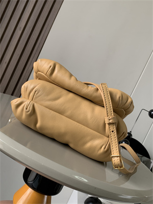 L0ew* puffer goya bag in shiny nappa lambskin