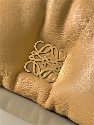 L0ew* puffer goya bag in shiny nappa lambskin