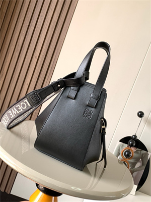 L0ew* compact hammock bag in classic calfskin with jacquard strap