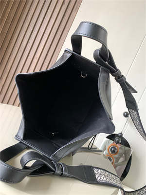 L0ew* compact hammock bag in classic calfskin with jacquard strap