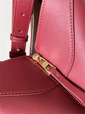 L0ew* compact hammock bag in classic calfskin