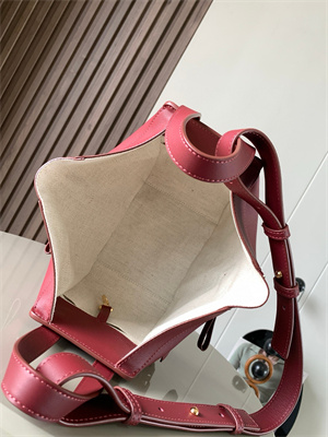 L0ew* compact hammock bag in classic calfskin