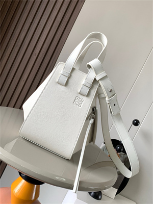 L0ew* compact hammock bag in soft grained calfskin