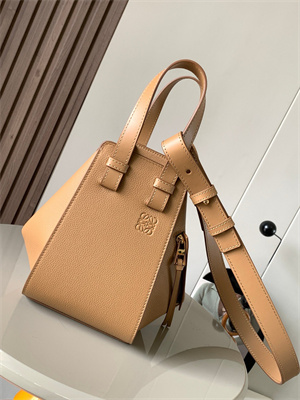 L0ew* compact hammock bag in soft grained calfskin