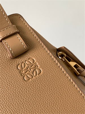 L0ew* compact hammock bag in soft grained calfskin