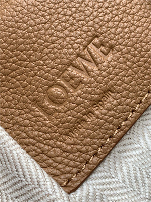 L0ew* compact hammock bag in soft grained calfskin