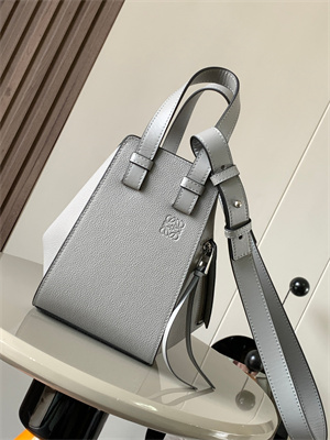 L0ew* compact hammock bag in soft grained calfskin