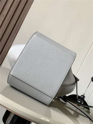 L0ew* compact hammock bag in soft grained calfskin