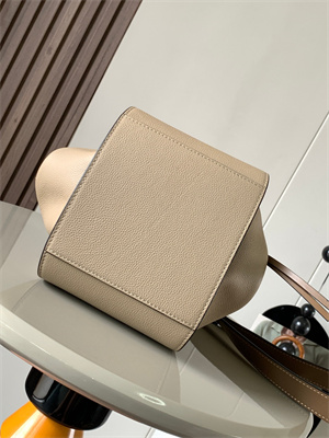 L0ew* compact hammock bag in soft grained calfskin