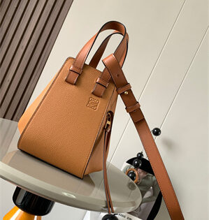 L0ew* compact hammock bag in soft grained calfskin