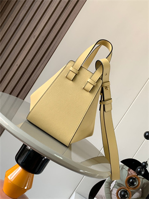 L0ew* compact hammock bag in soft grained calfskin