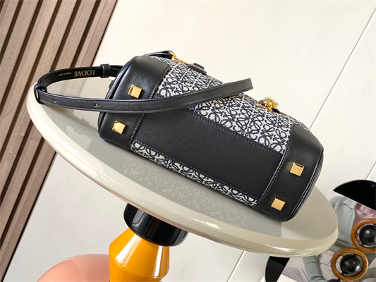 L0ew* amazona 23 bag in anagram jacquard and calfskin black