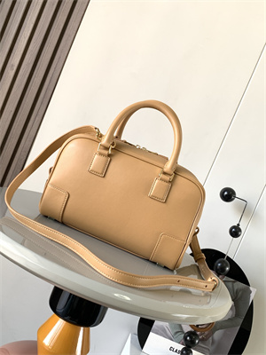L0ew* amazona 23 bag in nappa calfskin brown