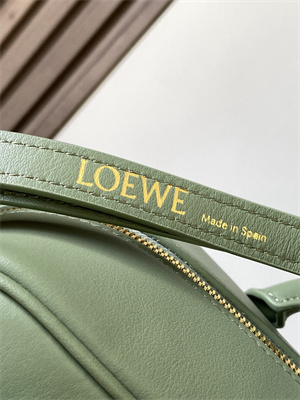 L0ew* amazona 28 bag in nappa calfskin green